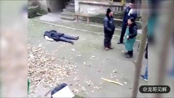 男人随地小便视频,男子公然随地小便引发热议